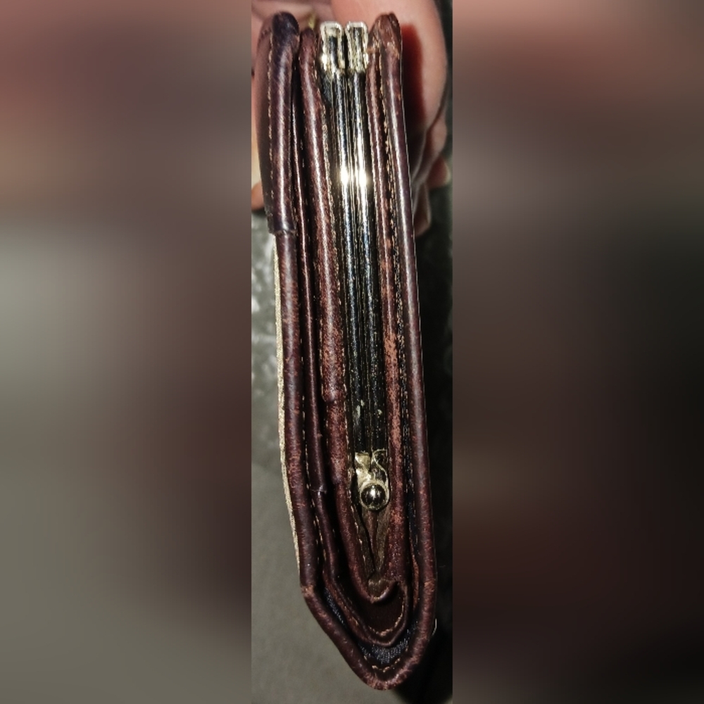 Burberry kisslock wallet EUC - Picture 5 of 8